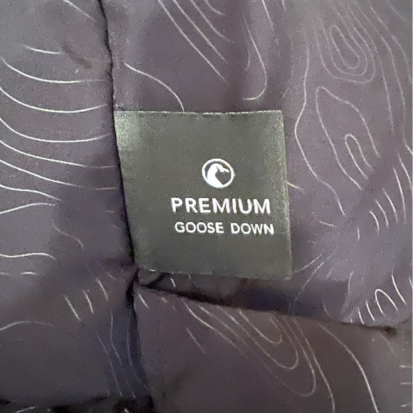 Aritzia TNA Haven Goose Down Parka in Gold/Tan - Picture 8 of 8